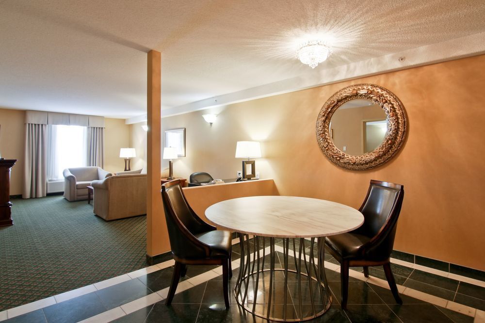 Clarion Hotel & Conference Centre Sherwood Park Exterior foto